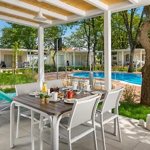 Ulika Mobile Homes - Naturist Cervar-Porat