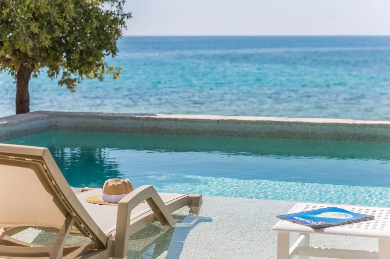 Luxury Glamping Beach Villas Porto Bus Bale 5*,  Croácia
